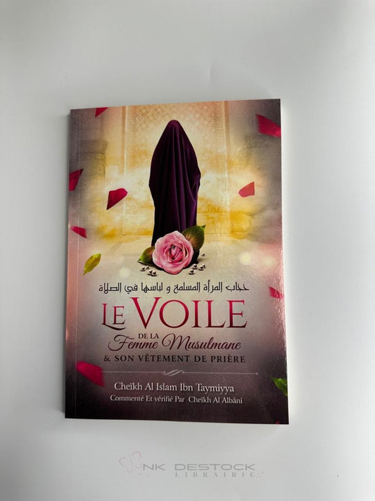 Le Voile De La Femme Musulmane & Son Vêtement De Prière